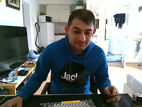 mihaimichael online show from July 8, 10:41 am