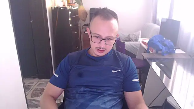 jacob strokes01 online show from July 31, 9:35 pm
