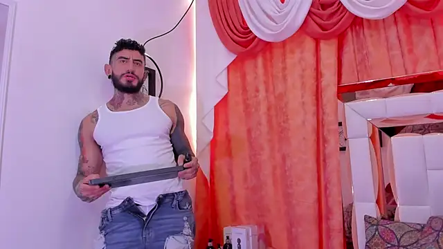 dilan scootk  online show from June 2, 7:26 pm