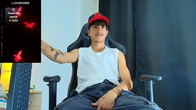  CamiloBass online show from June 5, 1:54 am