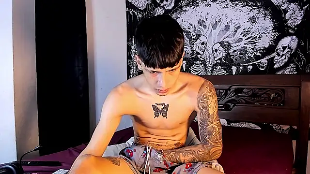 Snakebutterfly online show from March 19, 2:09 pm