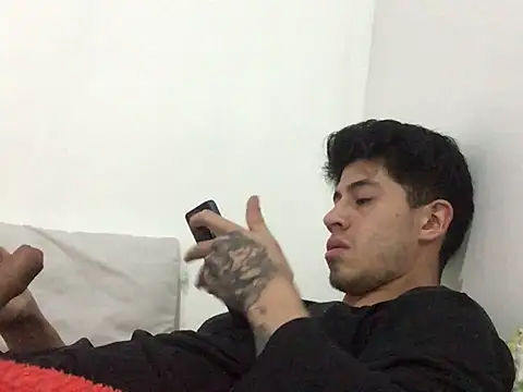 juan69777 online show from December 14, 9:24 pm