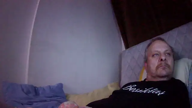 amylrmm1903 online show from July 27, 9:22 pm