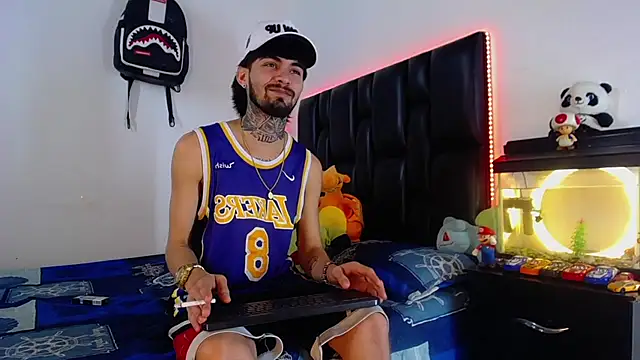Brutal Sex Fucking online show from July 13, 10:22 pm