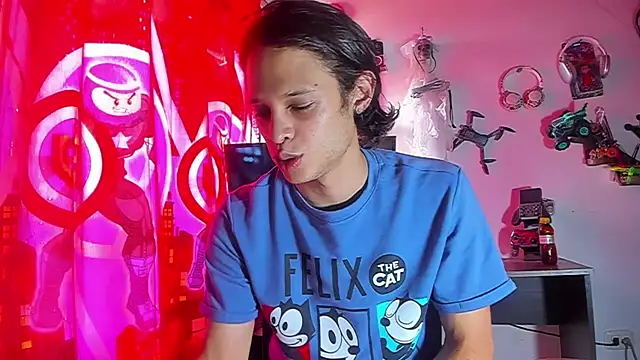 LilOwen  online show from June 21, 6:02 pm