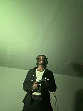 SluttyLyfe4L online show from March 13, 2:35 pm