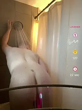 blondeandthick online show from June 13, 9:23 pm