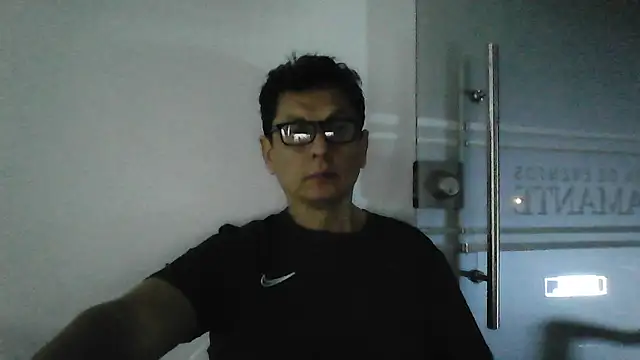 MarcusKelvin online show from May 15, 5:26 am