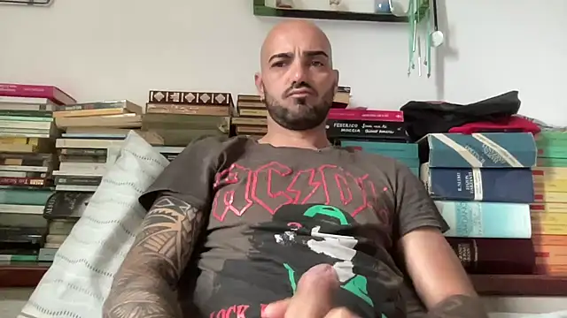 alessandromori91 online show from June 3, 5:42 am