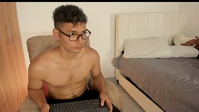 nick1606 online show from July 22, 8:01 pm