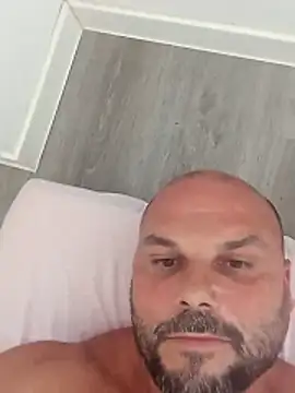 Javierchico online show from June 15, 1:25 pm