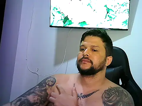 tupapito00 online show from May 21, 2:43 pm