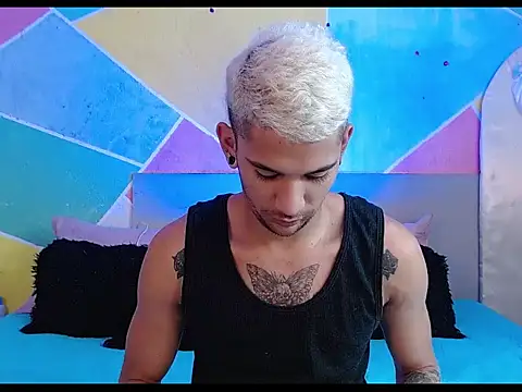 tylor boy online show from March 4, 7:43 pm