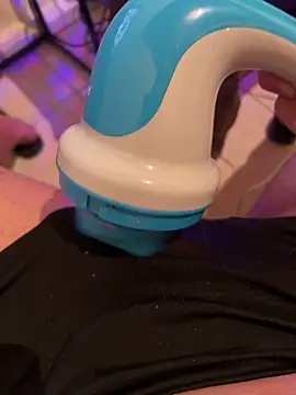 Toalha1 online show from May 29, 5:12 pm