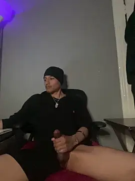 plutomf online show from April 30, 8:57 pm