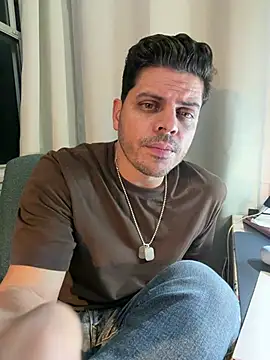 mikehardick87 online show from May 16, 1:36 am