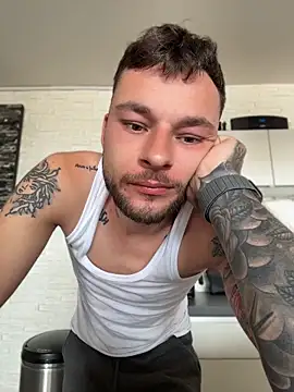 hottwoboys online show from June 11, 6:44 am
