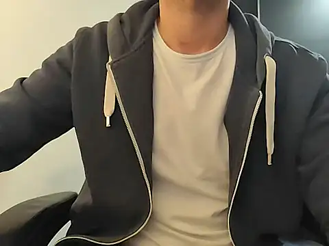 jayb0y61 online show from May 20, 10:49 pm