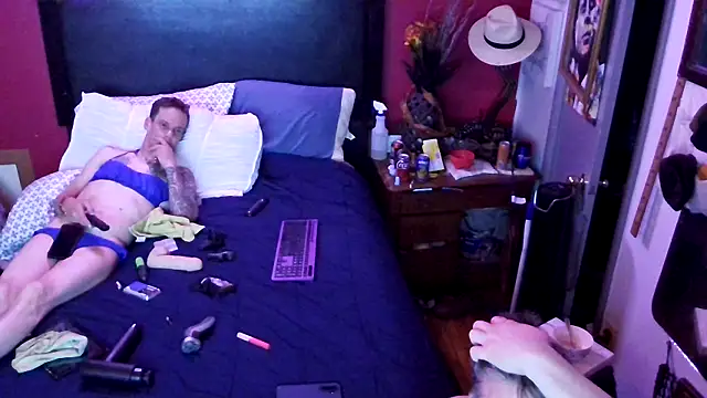 mickdenim online show from April 4, 10:23 am