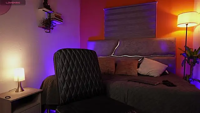 maximusclark1 online show from June 26, 4:26 am