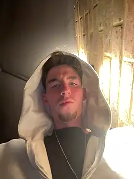 MikesWood21 online show from June 29, 10:54 pm