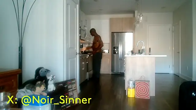 sinnernoir online show from May 29, 1:54 pm