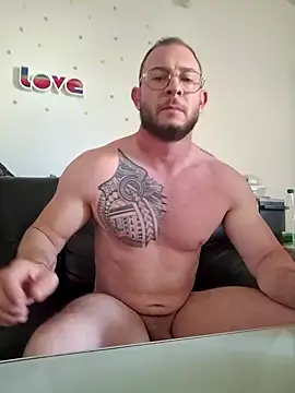 jourdinio13 online show from May 29, 3:44 pm