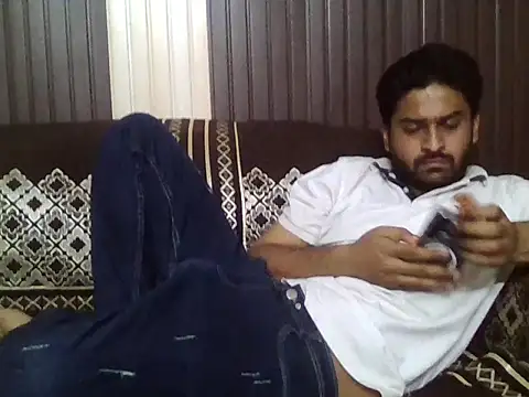 indihotguy online show from April 7, 10:48 am