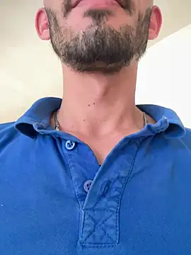 yanlizkurt01 online show from July 13, 7:21 am