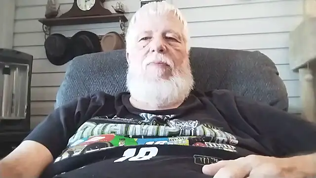 Buzzintx online show from June 3, 7:30 pm