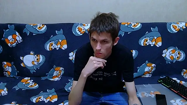 Lester Broo online show from July 11, 9:28 pm