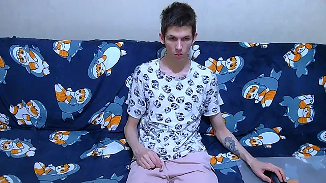 Lester Broo online show from June 12, 3:05 am