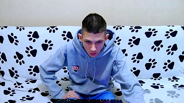 Lester Broo online show from March 6, 4:20 am