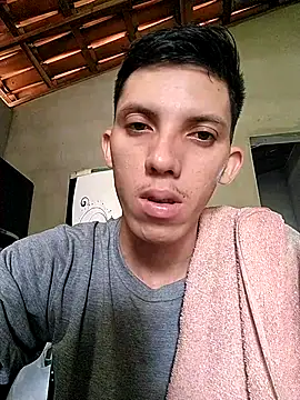 welitonzz28 online show from July 18, 10:42 am