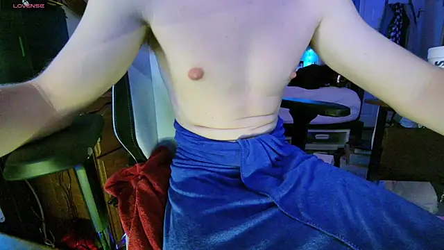 AaronSkeetman online show from May 27, 5:26 am