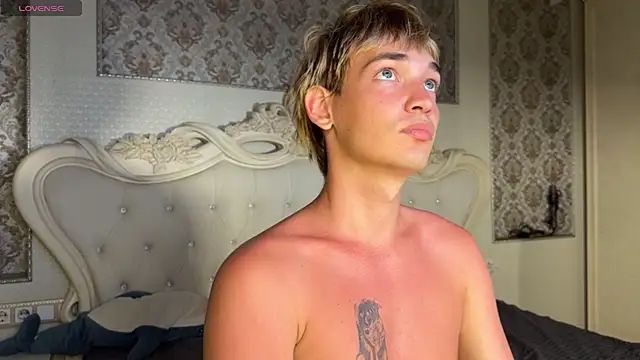 Julian wins online show from August 4, 4:44 pm