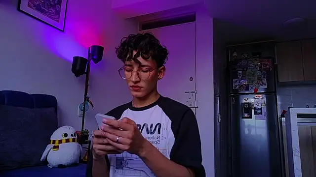 iiangel  online show from March 19, 10:46 pm