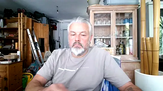 Berg Boy online show from July 26, 9:50 am