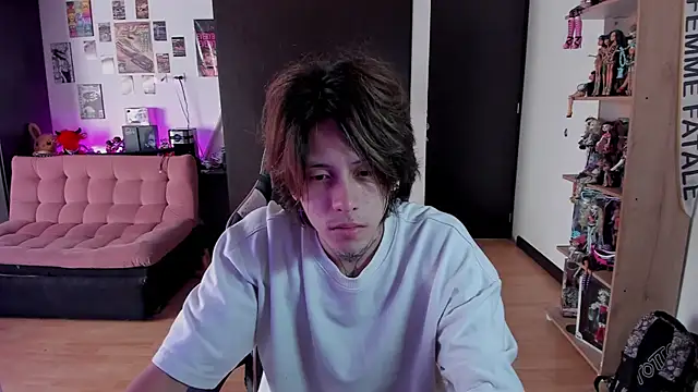 xIce Boy online show from May 19, 1:17 pm