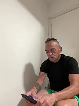 mateocali25 online show from June 12, 9:12 pm