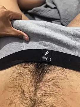 Yucsingl1 online show from May 11, 2:46 am
