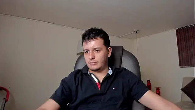 sebasosoriio42 online show from August 7, 10:49 pm