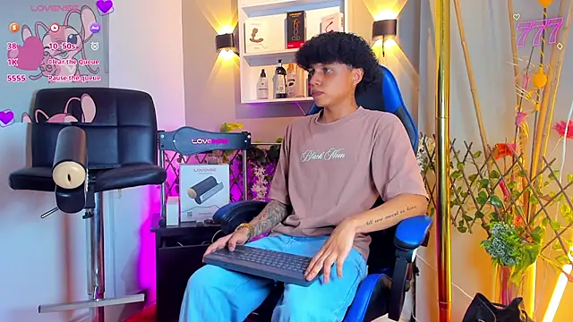  taylor black online show from July 29, 10:31 pm
