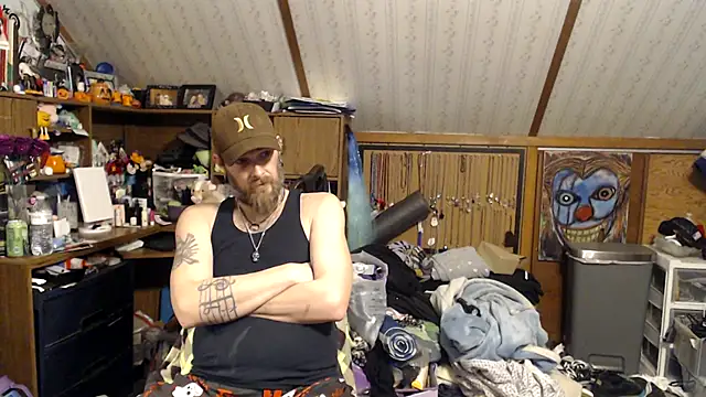 thejuicybacon online show from May 23, 11:37 am