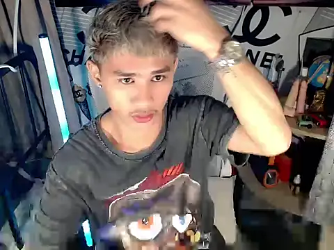 asianhardcock25 online show from April 14, 7:02 pm