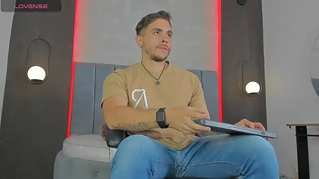 Liam walk  online show from April 9, 8:04 pm