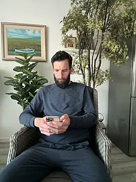 Michel huge online show from April 11, 7:15 am