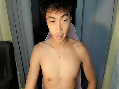 yourhotpinoy online show from May 4, 5:15 pm