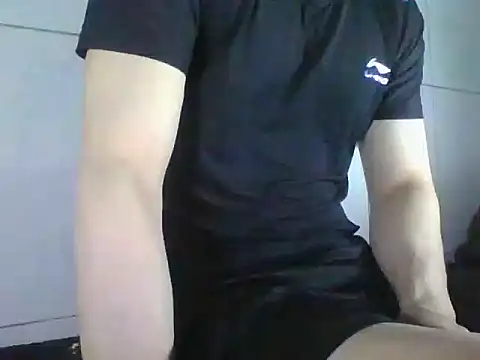 malacobi0 online show from July 14, 6:47 pm