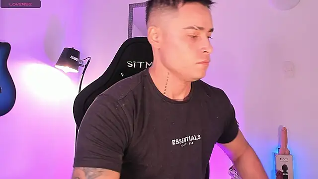 connorsmiith online show from June 2, 1:56 pm